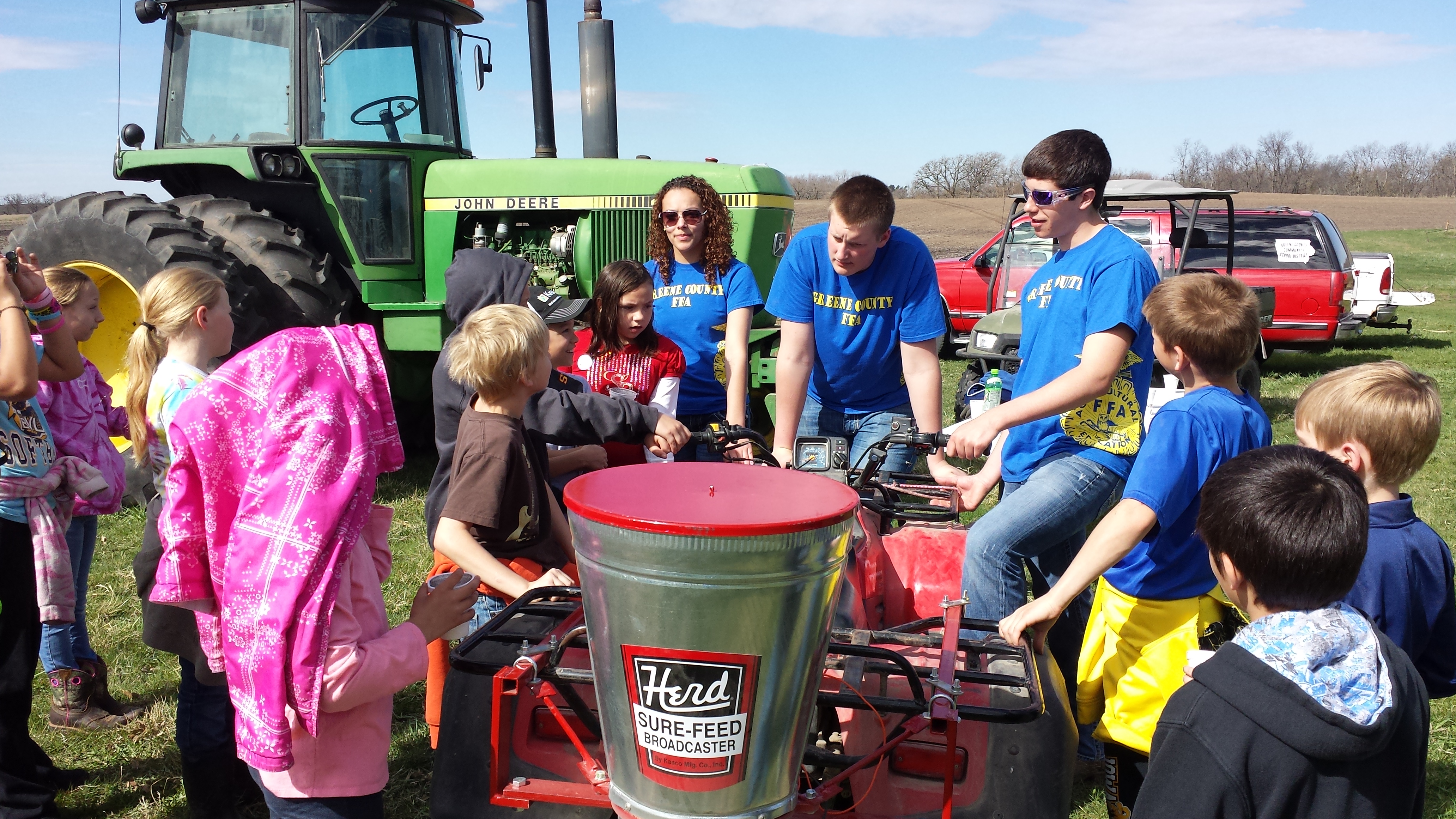 Fourth graders enjoy annual farm tour Greene County News Online