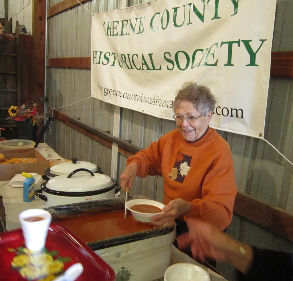 Marilynn Hoskinson was among the Historical Society members who served chili after the cemetery walk